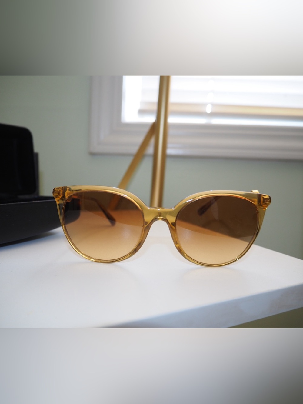 VERSACE Honey Amber Gold Medusa Medallion Cat Eye Sunglasses with Case & Box